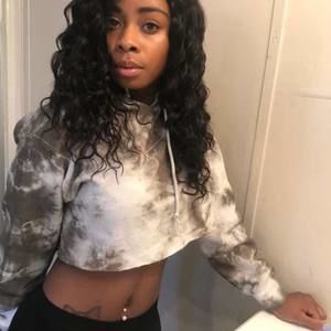 Meet your Posher, Janella